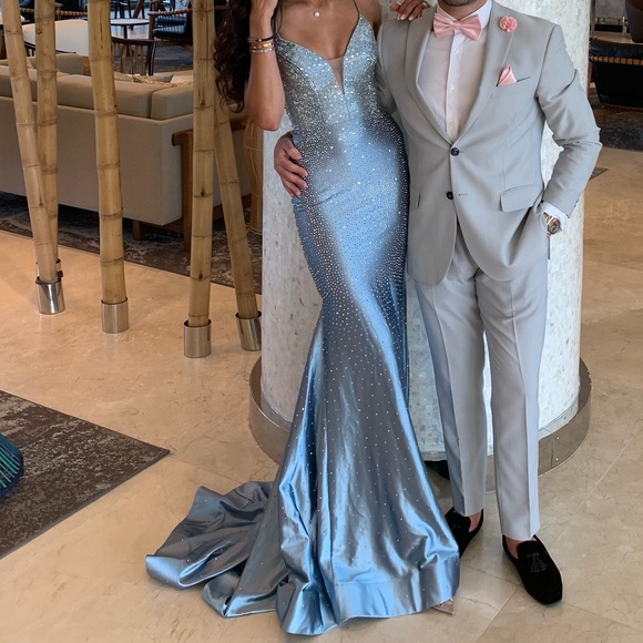 Sherri Hill crystal gown - Picture 3 of 5